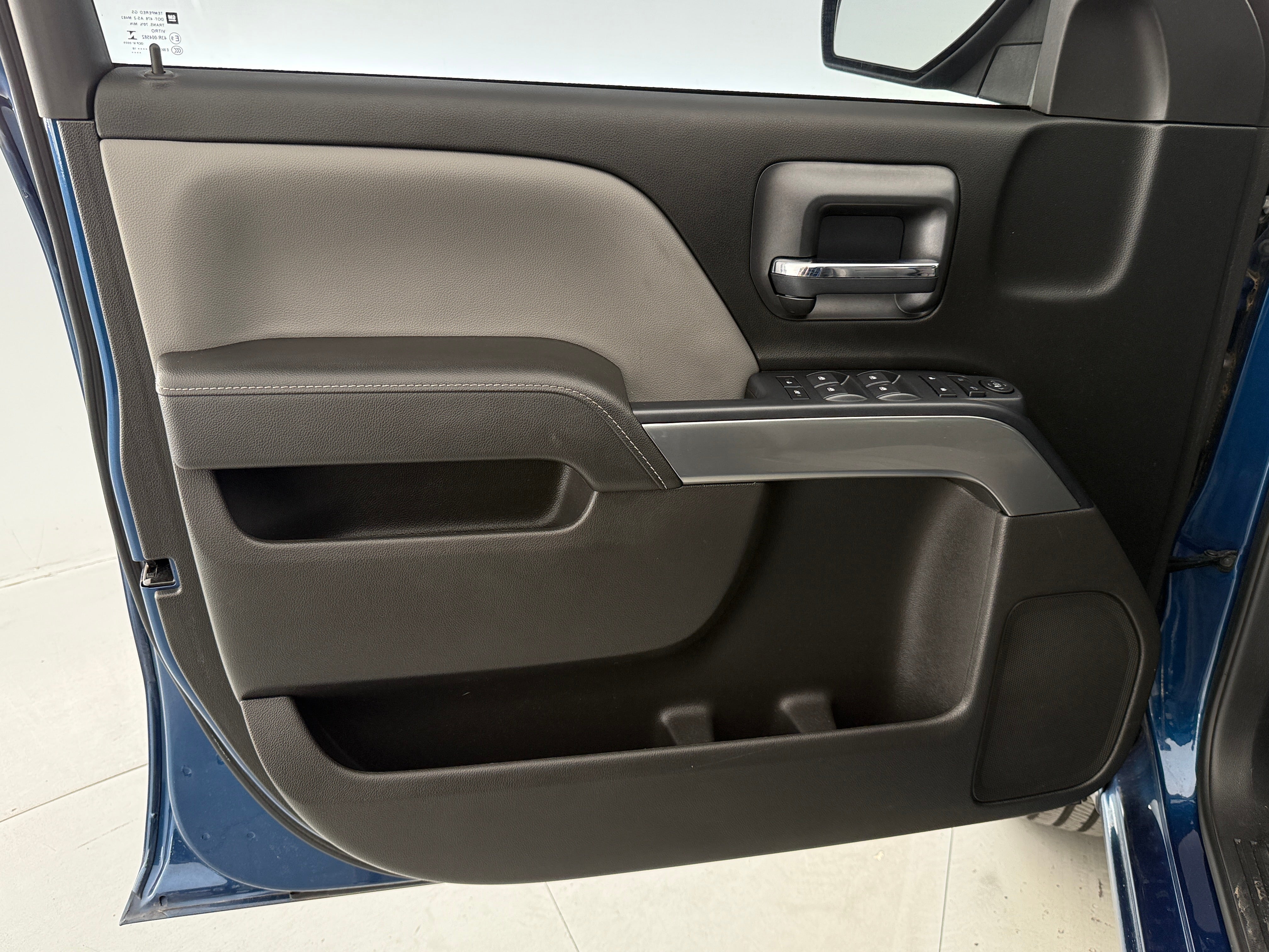 chevrolet silverado 1500 2018 3GCUKRER8JG336158 image chevrolet silverado 1500 2018 3GCUKRER8JG336158 image